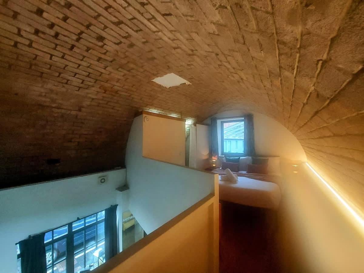 Converted Factory Loft Apartment Бристоль Экстерьер фото