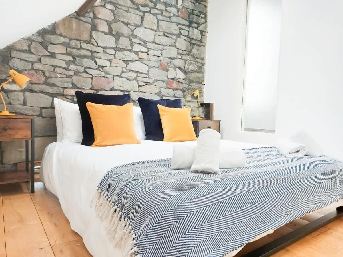 Converted Factory Loft Apartment Бристоль Экстерьер фото