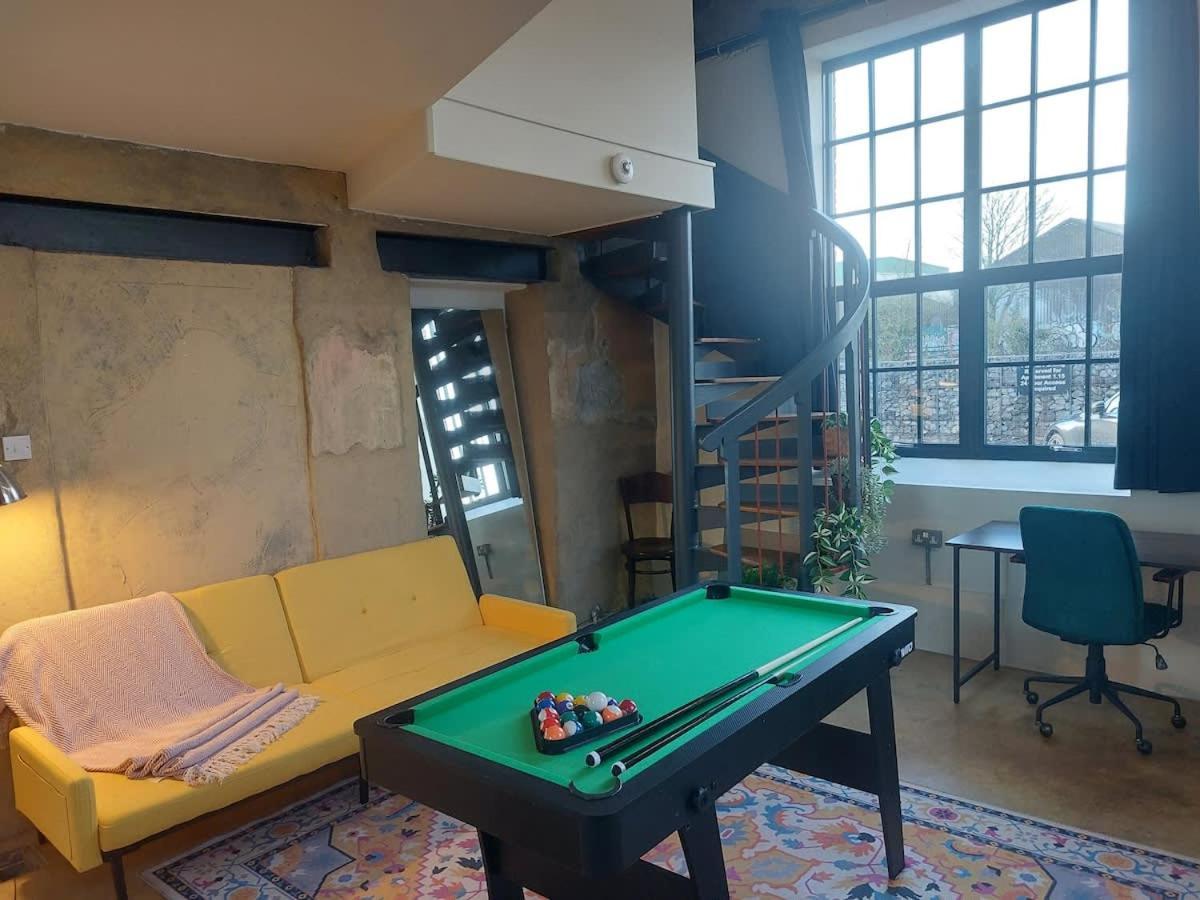 Converted Factory Loft Apartment Бристоль Экстерьер фото